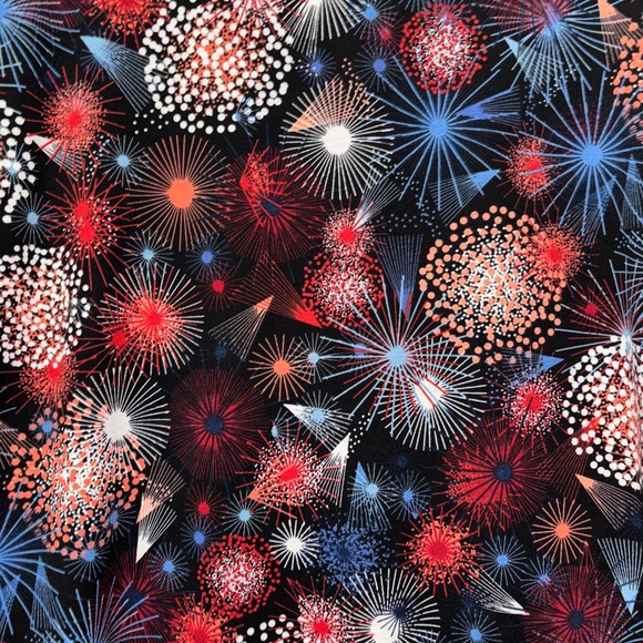 LuLaRoe‎ Firework Pattern Short Sleeve Tee - Picture 2 of 4